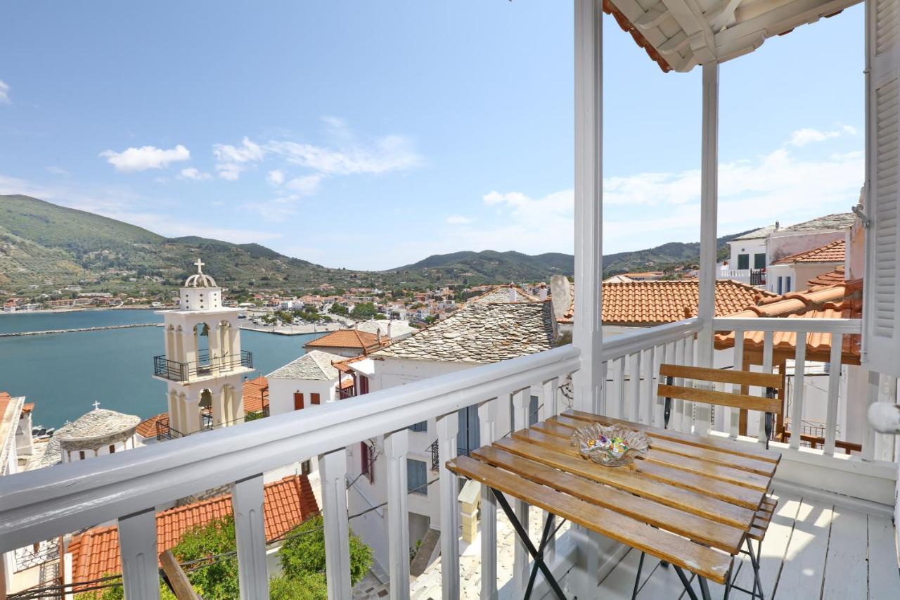 House Of Town Apartment Скопелос Екстериор снимка