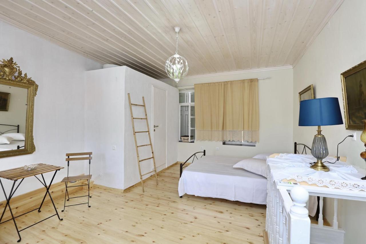 House Of Town Apartment Скопелос Екстериор снимка